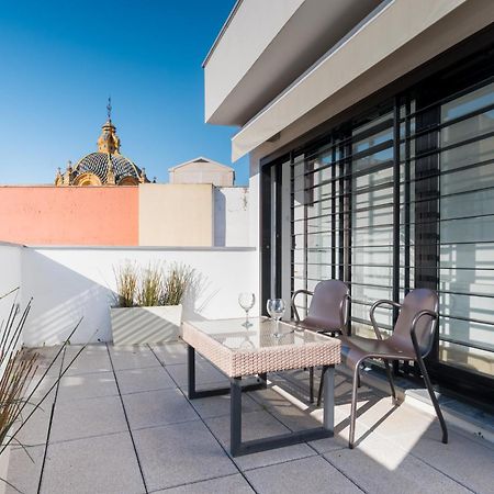 Apartmán Attic With Terrace- 1Bd 1Bth- Corral Del Rey Sevilla Exteriér fotografie