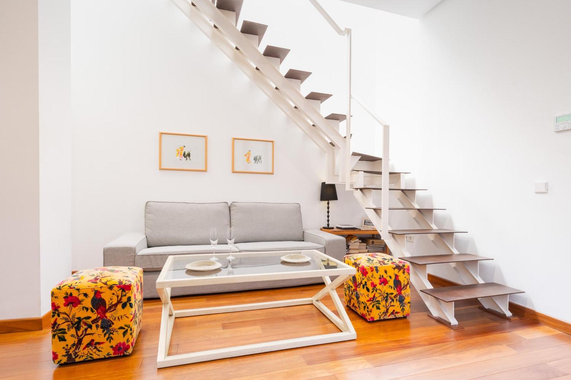 Apartmán Attic With Terrace- 1Bd 1Bth- Corral Del Rey Sevilla Exteriér fotografie